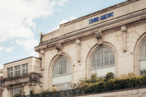 Art Deco Studio in East London
